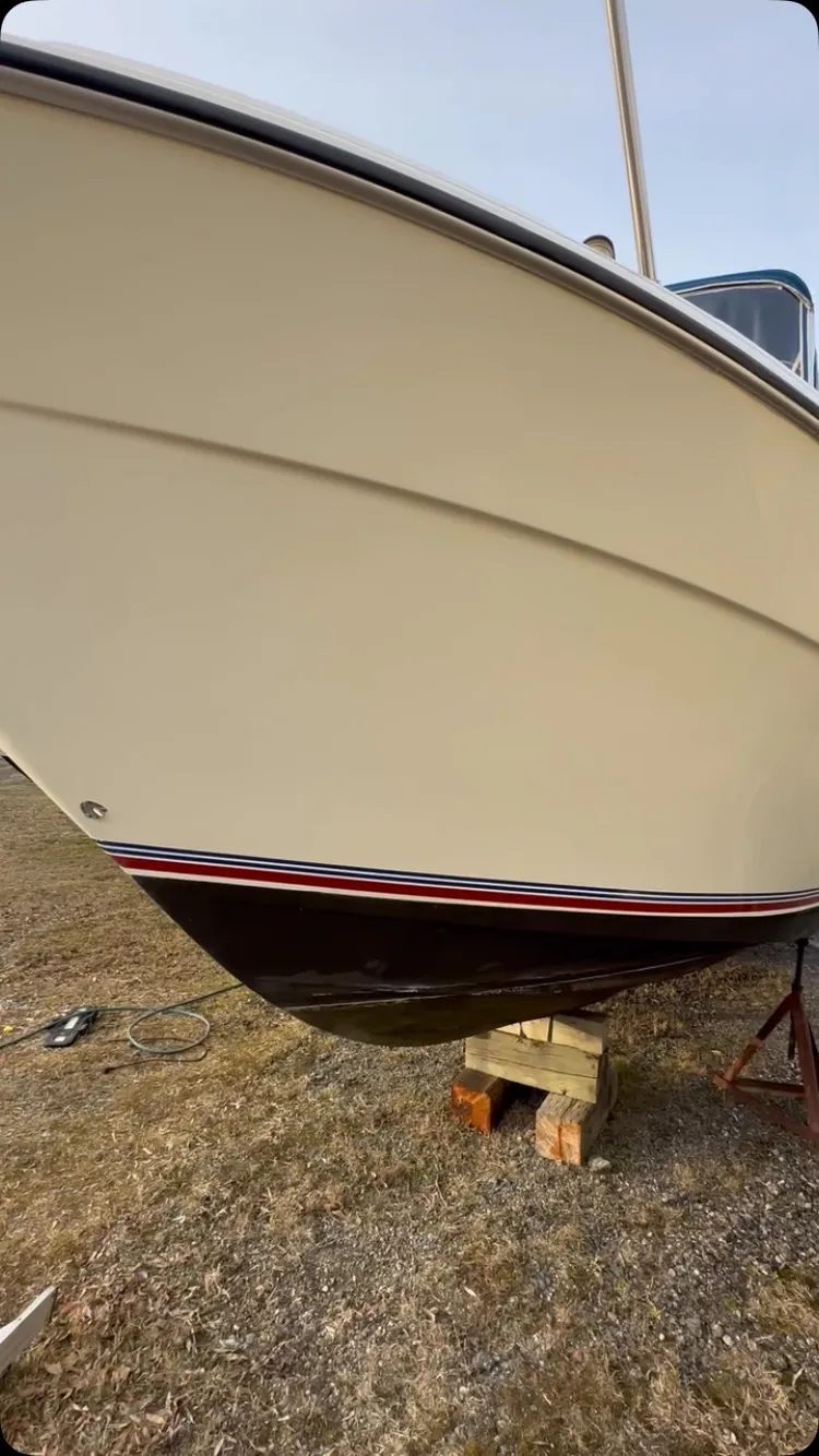 Cream gelcoat bow after oxidation removal